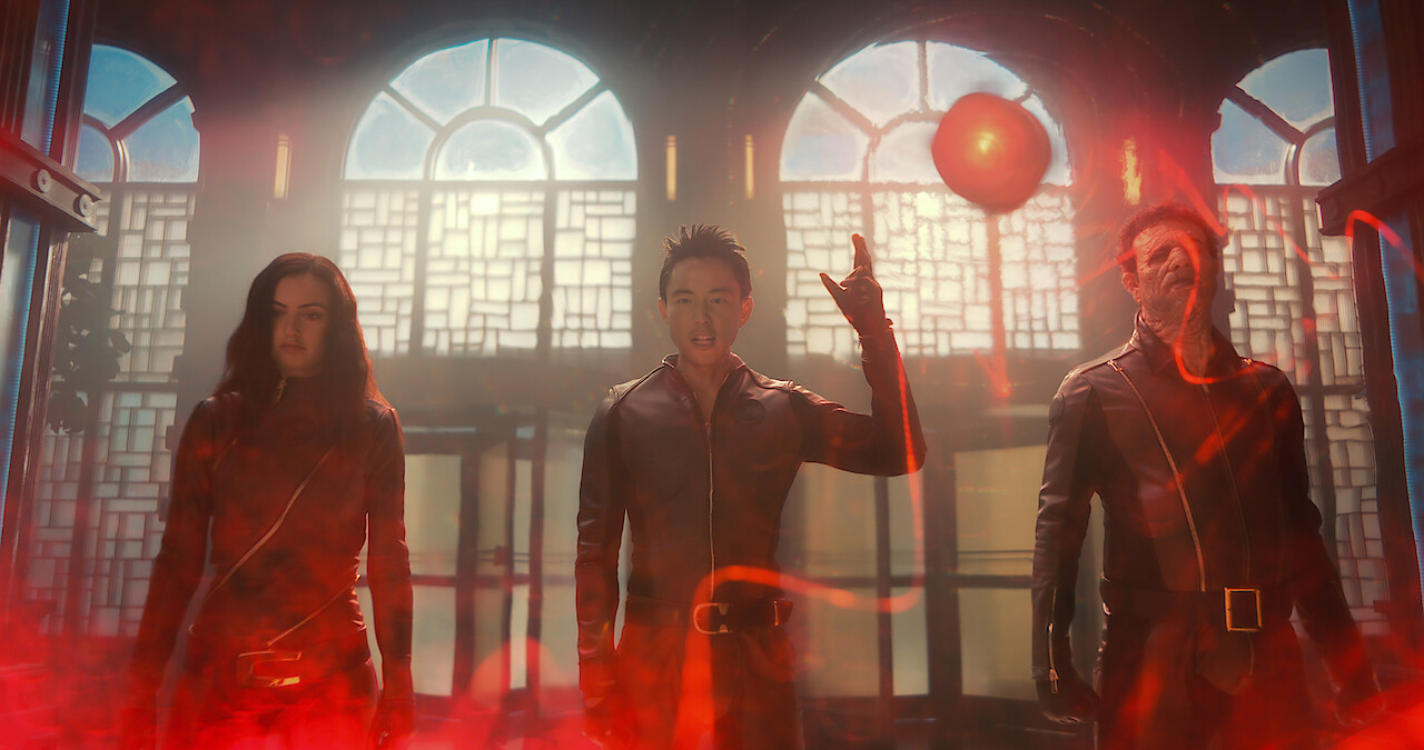 ‘The Umbrella Academy’ Showrunner Talks Season 3’s Biggest Moments