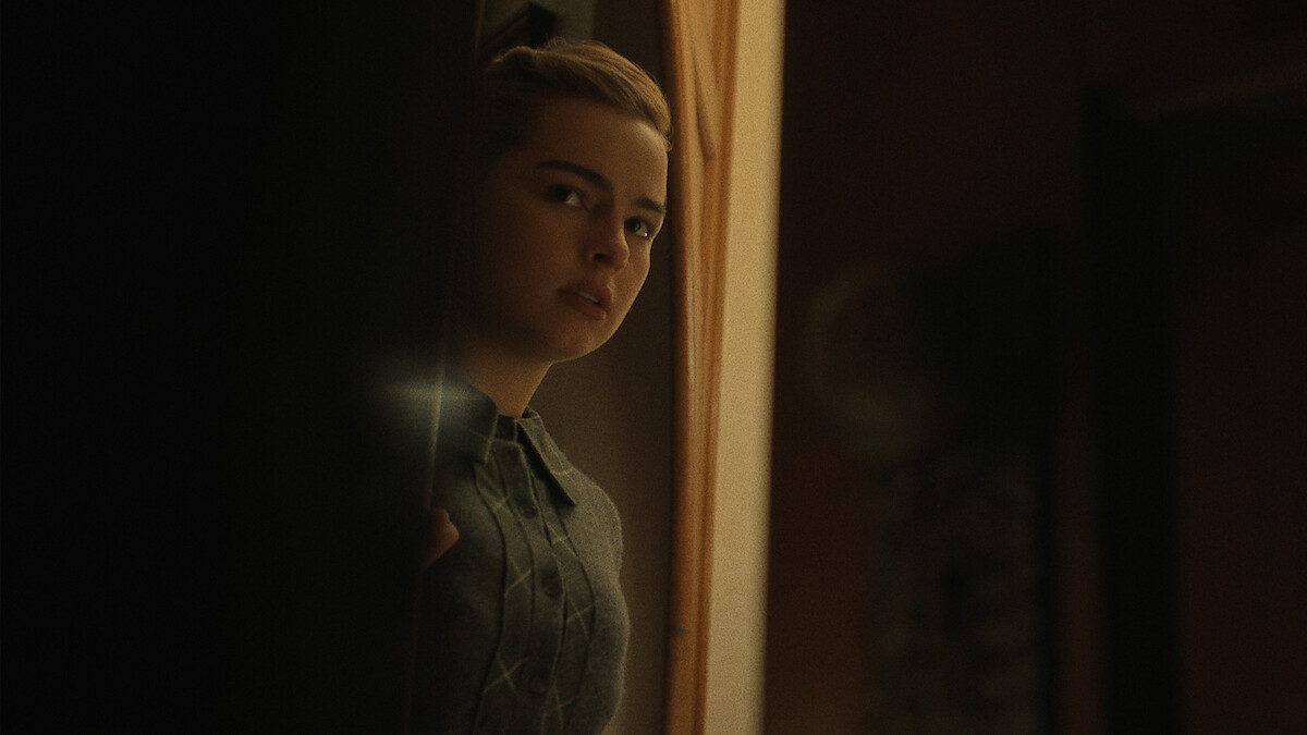 Omma oldida yalangoch ayollar videolari