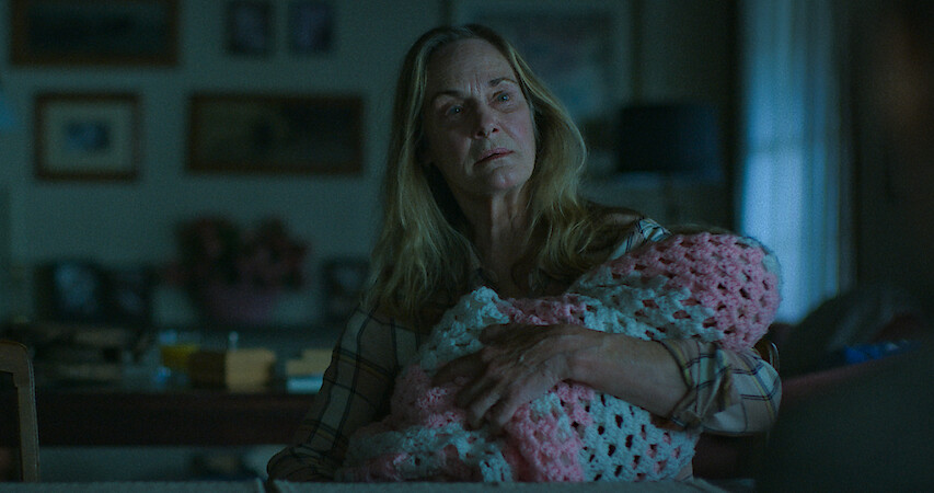 Ruth, Darlene, and Wyatt Talk Business l Ozark S4E1 Card Image