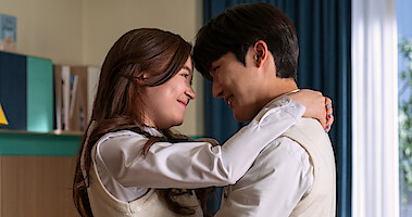 Kitty and Dae look each other lovingly 