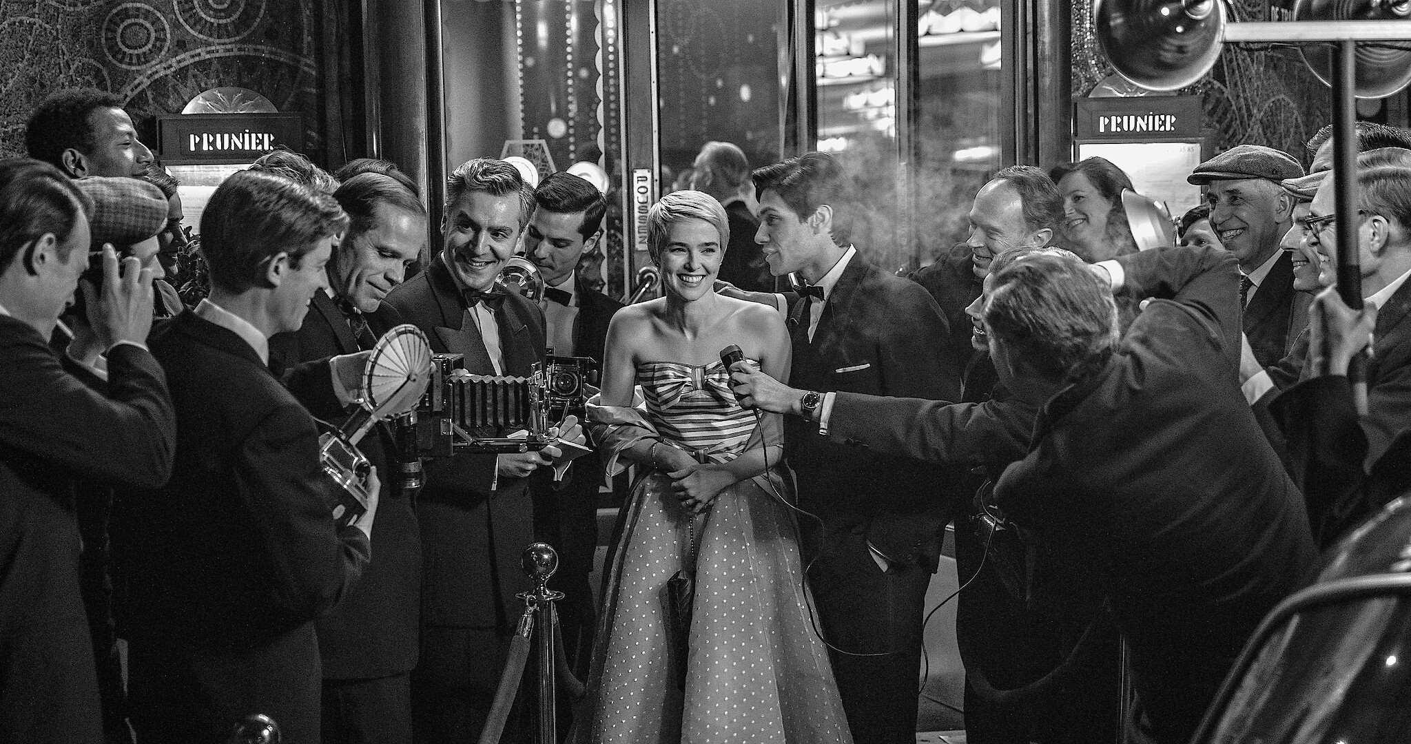 NOUVELLE VAGUE hero image