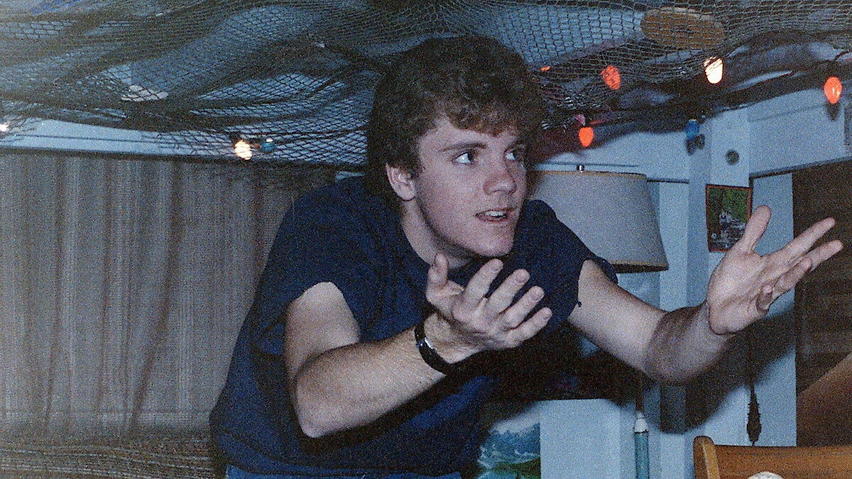 Conheça as histórias verdadeiras que inspiraram a série Medo Real, da Netflix Quando assistimos Medo Real, nova série documental de terror da Netflix, somos atraídos por imagens sombrias, reconstituições dramáticas e depoimentos intensos, mas a obra vai além da estética do terror: ela se propõe a contar histórias que, segundo seus protagonistas, aconteceram de verdade. True Haunting Netflix Trailer