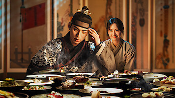 Lee Chae-min and Lim Yoon-a in 'Bon Appétit, Your Majesty'
