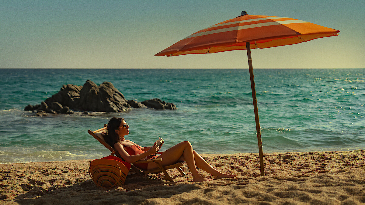 Emily Bader as Poppy in 'People We Meet on Vacation'