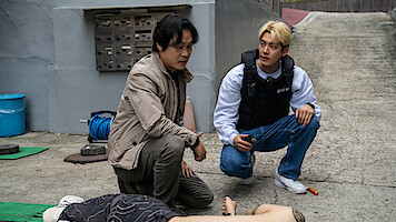 Officer Black Belt (L to R) Kim Sung-kyun as Kim Sun-min, Kim Woo-bin as Lee Jung-do in Officer Black Belt