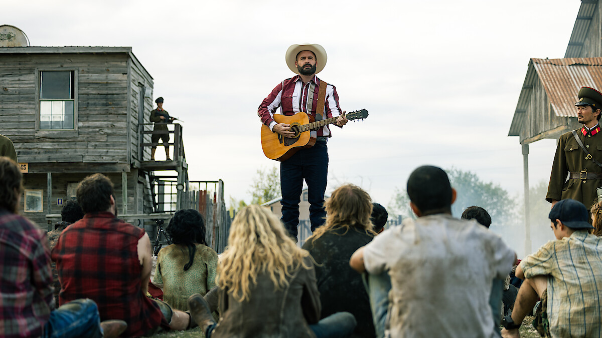Bad Thoughts. Tom Segura in season 1 of Bad Thoughts. Cr. Shaun Nix/Netflix © 2025