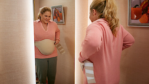 Amy Schumer as Lainy in 'Kinda Pregnant'.