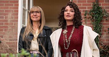 Sarah Chalke and Katherine Heigl star in 'Firefly Lane'