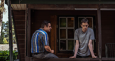 Frank Lammers as Ferry and Yannick van de Velde as Lars van Marken