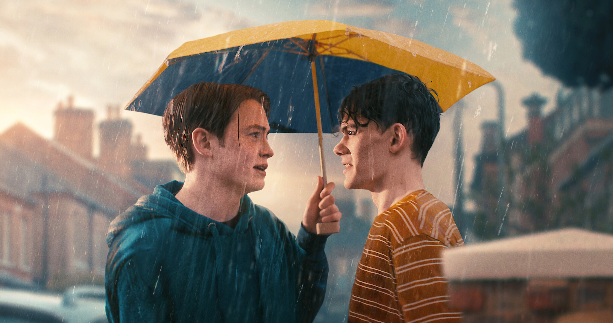 A Breakdown Of the Kiss In The Rain Scene from 'Heartstopper' - Netflix  Tudum