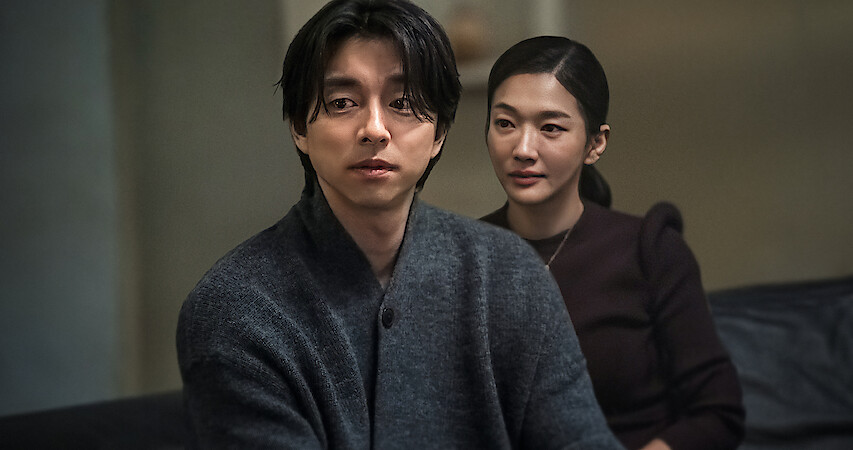 Gong Yoo and Jung Yun-ha in an image from the series 'The Trunk.'