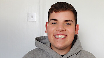 Show Your ‘Heartstopper’ Pride with New Profile Icons