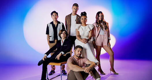 These BTS ‘Umbrella Academy’ Cast Photos Are Your New Summer Mood Board
