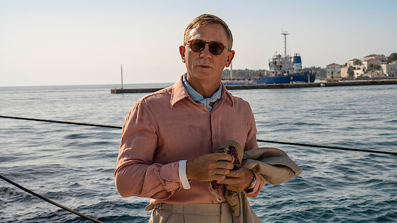 GLASS ONION: A KNIVES OUT MYSTERY (2022) Daniel Craig as Detective Benoit Blanc. Cr: John Wilson / Netflix © 2022