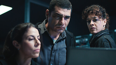 Rômulo Braga as Benício and Maeve Jinkings as Suellen in Season 2 of 'Criminal Code'