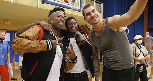 On The Set Of 'Hustle' With Kenny 'The Jet' Smith