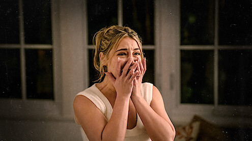  Madelyn Cline as Danica screams in ‘I Know What You Did Last Summer.’