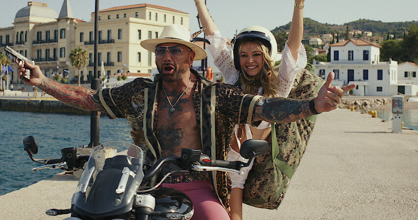 Watch ‘Glass Onion: A Knives Out Mystery’ in Theaters