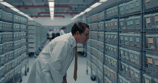 Richard Sackler (Matthew Broderick) in Painkiller