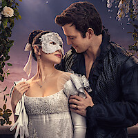 Yerin Ha as Sophie Baek and Luke Thompson as Benedict Bridgerton in ‘Bridgerton’ Season 4.