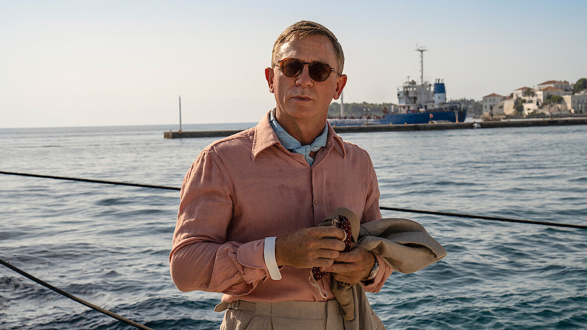 GLASS ONION: A KNIVES OUT MYSTERY (2022) Daniel Craig as Detective Benoit Blanc. Cr: John Wilson / Netflix © 2022