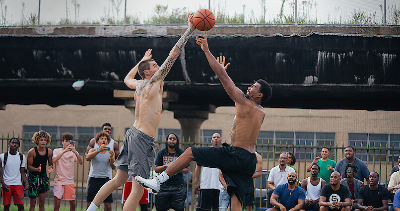 What NBA teams has Juancho Hernangómez (Bo Cruz in Netflix's