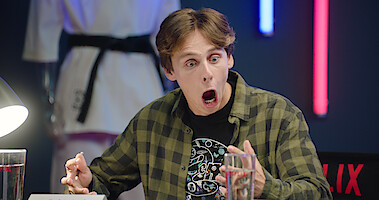 Watch Cobra Kai cast read fan fiction