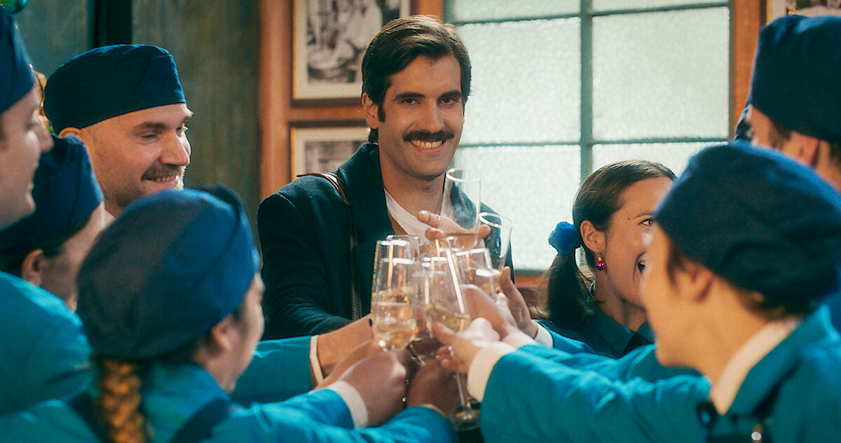 Main Trailer | 1000 Miles From Christmas