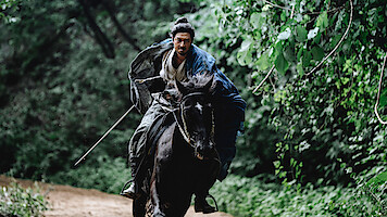 Gang Dong-won as Cheon-yeong in 'Uprising'