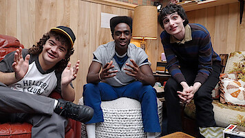 Tour pelo set da temporada 5 de ‘Stranger Things’ com superfãs.