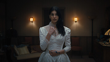 Something Very Bad Is Going To Happen. Camila Morrone as Rachel Harkin in episode 102 of Something Very Bad Is Going To Happen. Cr. Courtesy of Netflix © 2026