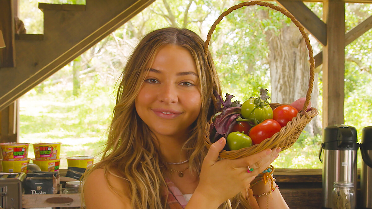 Watch the 'Outer Banks' Season 4 Kildare Kitchen Commercial Netflix Tudum