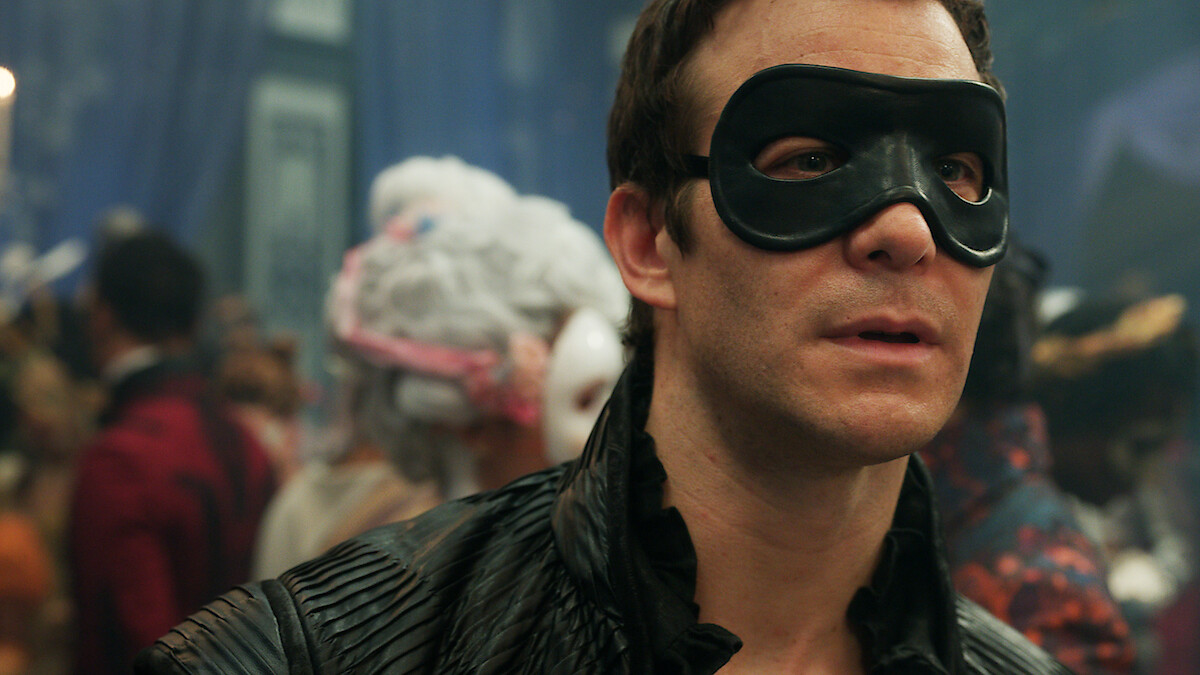 Luke Thompson as Benedict Bridgerton in Season 4 of 'Bridgerton'