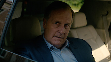 Jeff Daniels as Charlie Crocker stars out of the window of a car in 'A Man in Full'