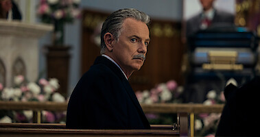 Bruce Greenwood as Roderick Usher in episode 101 of The Fall of the House of Usher.