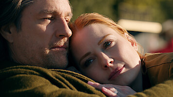 Martin Henderson as Jack Sheridan, Alexandra Breckenridge as Mel Monroe in 'Virgin River'