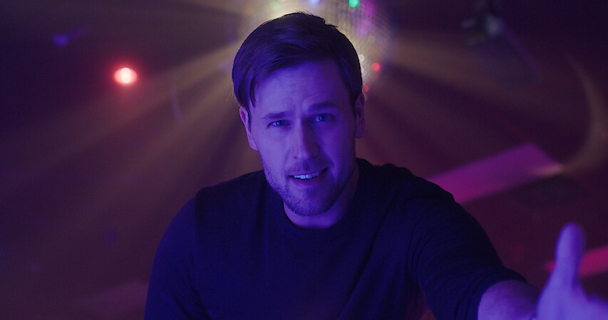 Michael Literally Bumps Into Luke at the Roller Rink | 'Uncoupled' S1E6