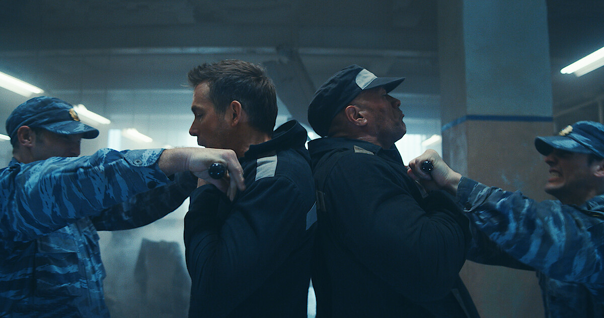 Hartley and Booth Create a Distraction | Red Notice Thumbnail Image