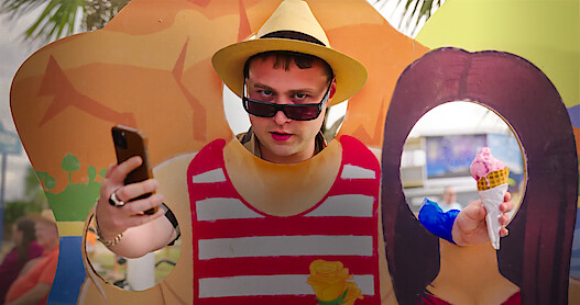 Emory Cohen in 'Florida Man'