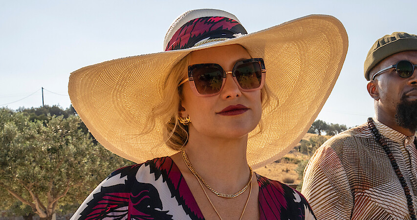 Kate Hudson Says She ‘Fell in Love’ with Birdie Jay in ‘Glass Onion’