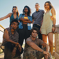 6 Castmembers from "Outerbanks" in character