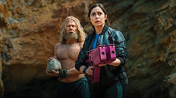 Jimmi Simpson and Cristin Milioti in Season 7 of 'Black Mirror'