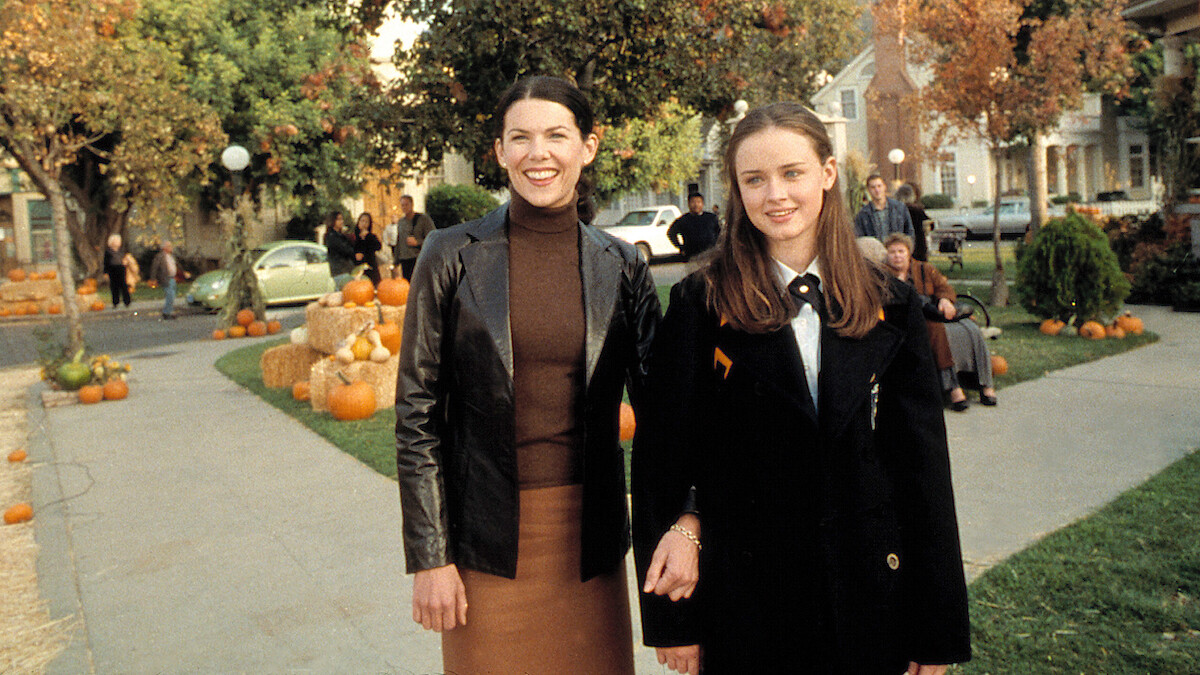 Lauren Graham as Lorelai and Alexis Bledel as Rory in 'Gilmore Girls'.