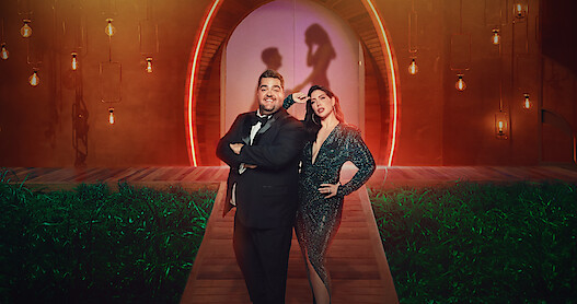 The hosts of 'Love Is Blind: Argentina' Wanda Nara and Darío Barassi.