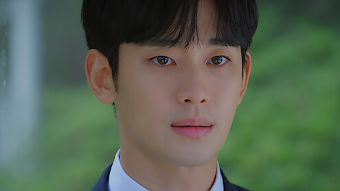 Close up shot of Kim Soo-hyun as Baek Hyun in season 1 of 'Queen of Tears'  