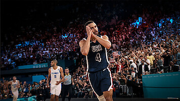 Steph Curry playing for Team USA