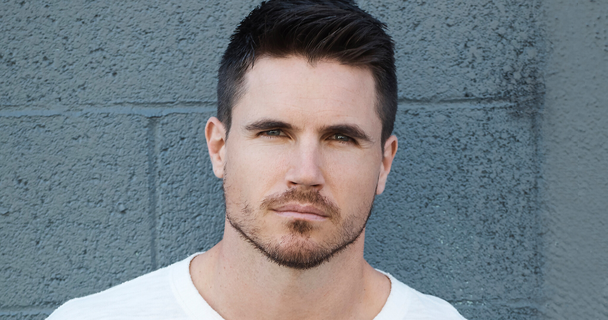 Robbie Amell Among New Cast for “The Witcher: Season Three” at Netflix