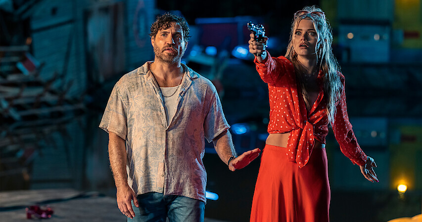 Abbey Lee and Edgar Ramirez as Delly and Mike in Florida Man