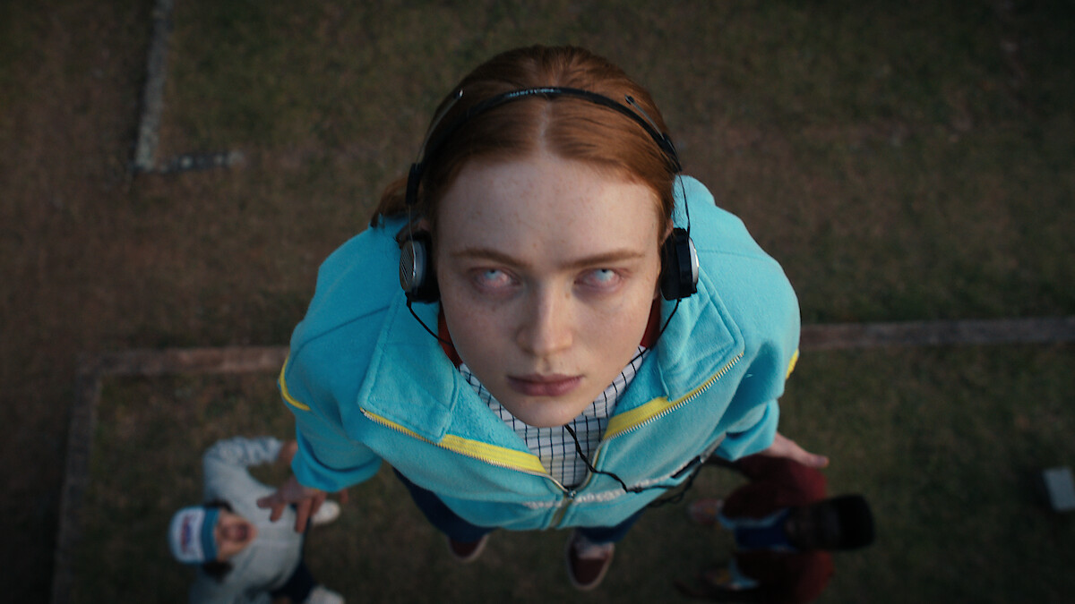 Max's Favorite Song ‘Running Up That Hill’ | Stranger Things S4E9