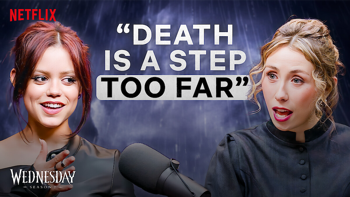 Jenna Ortega and Caitlin Reilly 